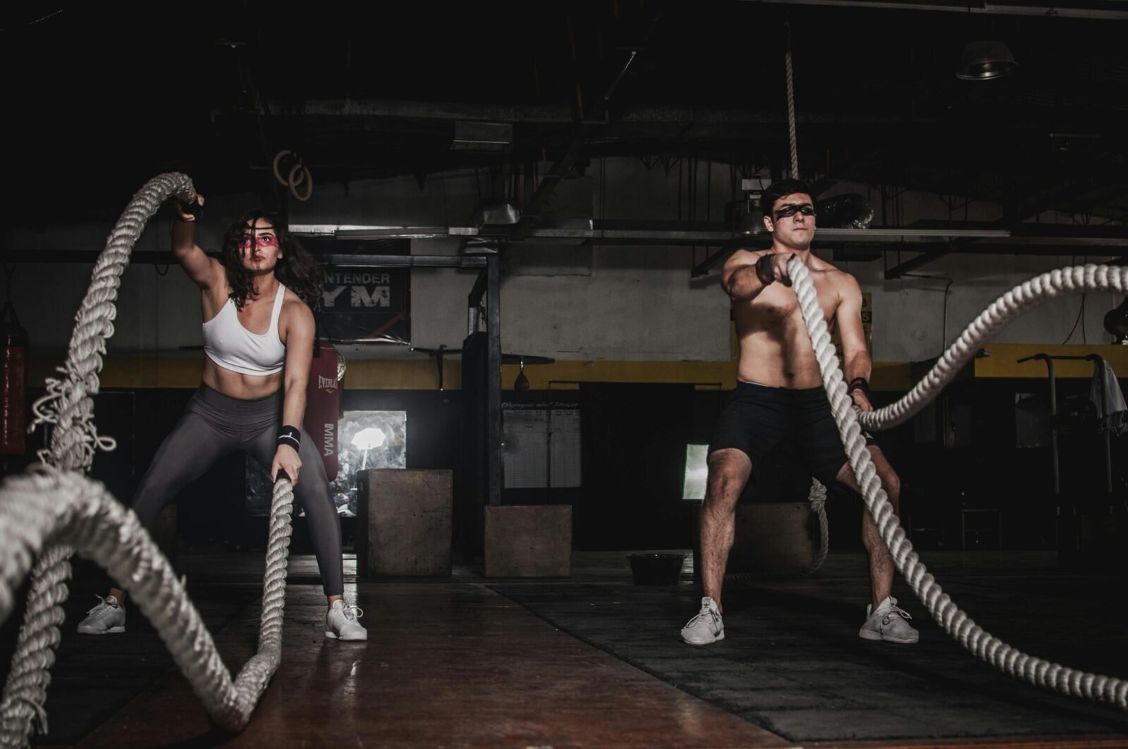 Calistenia vs Gimnasio: La Verdad Definitiva Sobre Ganar Músculo